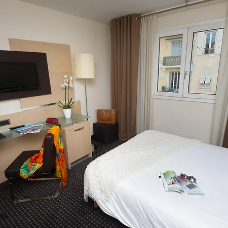 Pam Fully Renovated Hotel Nice