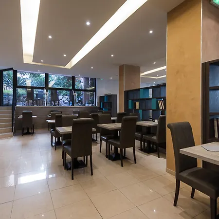 Hotel Apogia 4*