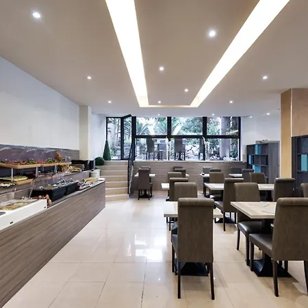 Apogia Hotel 4*